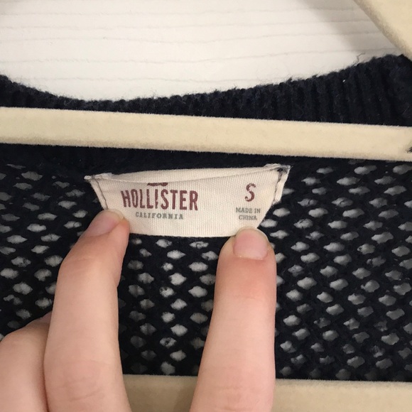 Hollister Navy blue button down cardigan sweater - Picture 4 of 7